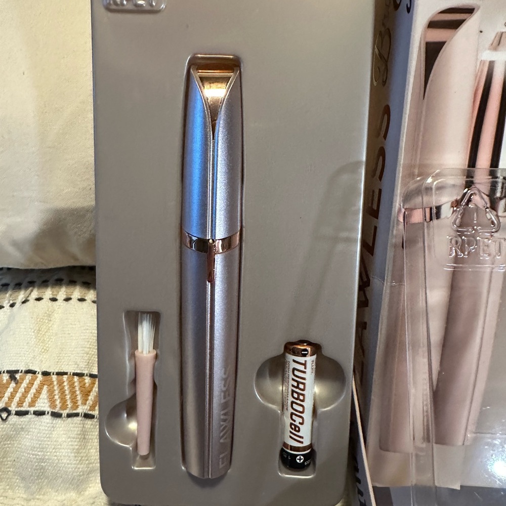 Flawlessss Facial Hair Remover